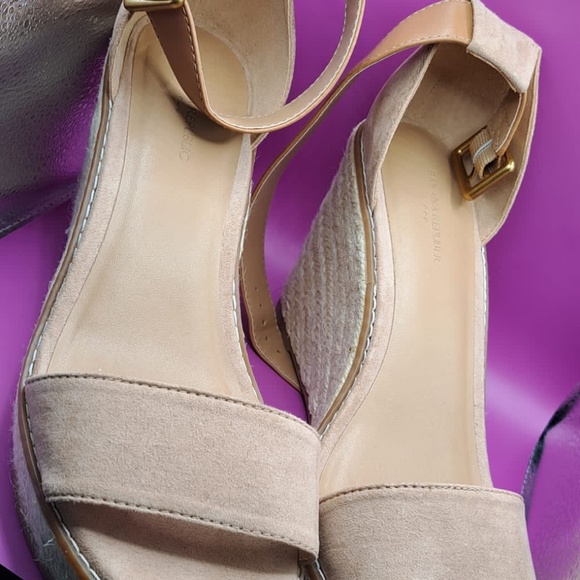 Sandals - Picture 3 of 3